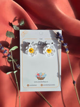 Load image into Gallery viewer, Handmade crochet earrings