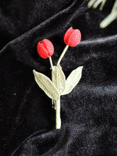 Load image into Gallery viewer, Tulip Flower Brooch