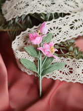 Load image into Gallery viewer, Lily Flower Brooch