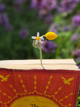 Load image into Gallery viewer, Floral bookmark
