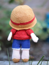 Load image into Gallery viewer, Pirate with a straw hat
