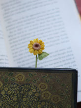 Load image into Gallery viewer, Sunflower bookmark
